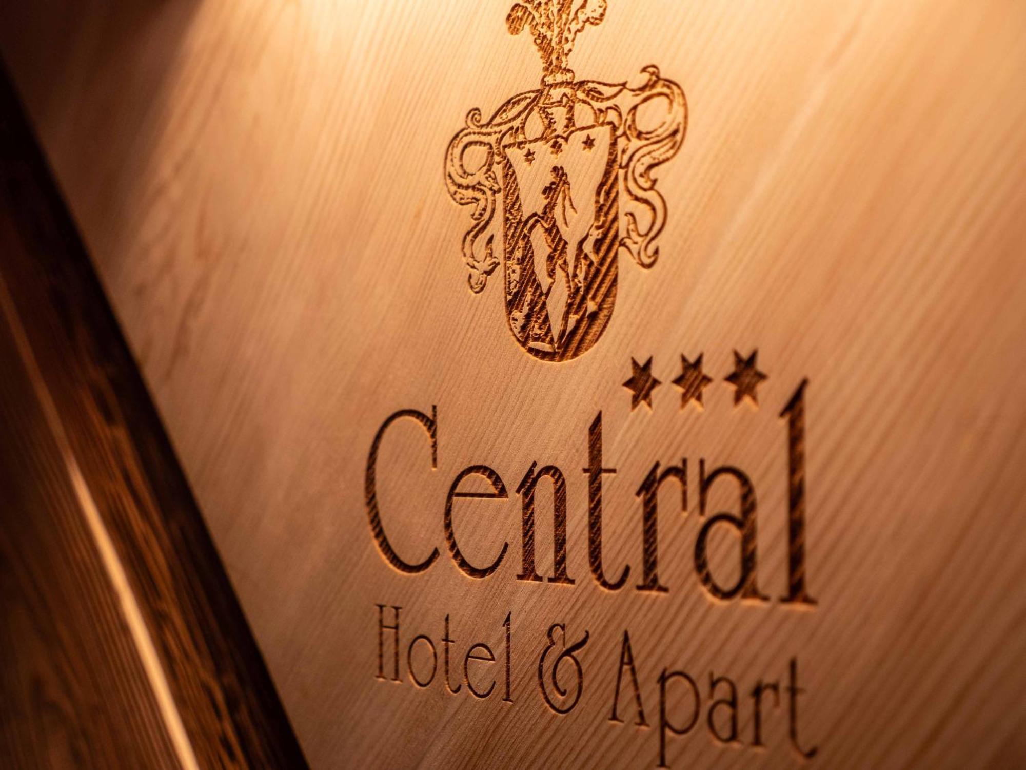Central Hotel & Apart Mit Landhaus Central Fügen Exteriör bild
